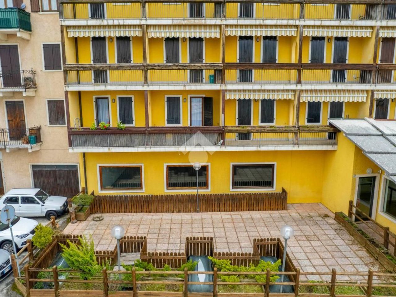 Negozio in Piazza Borgo 2, Bosco Chiesanuova, {3} - Foto 1
