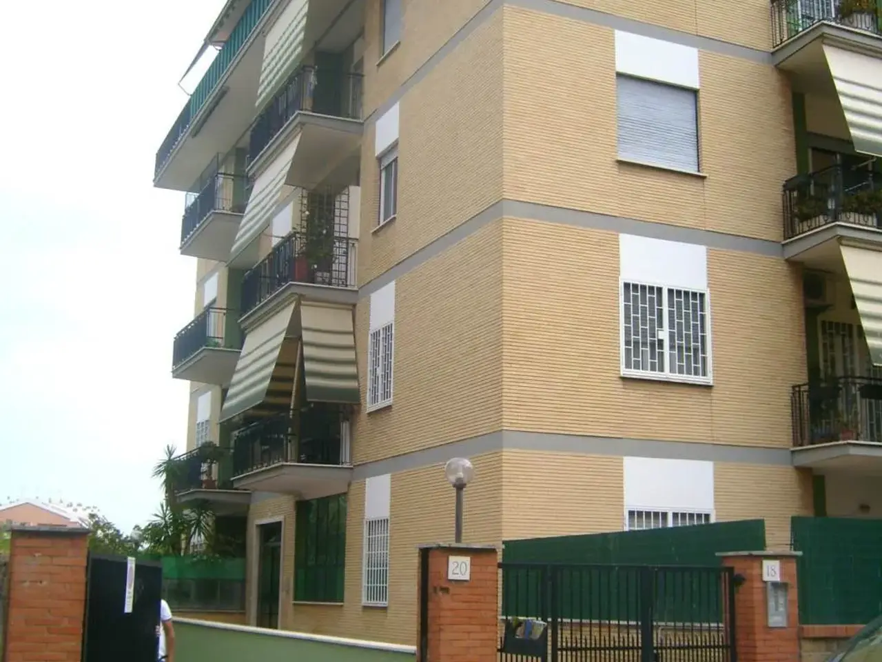 Magazzino in Via Andrea del Verrocchio, Roma, {3} - Foto 2