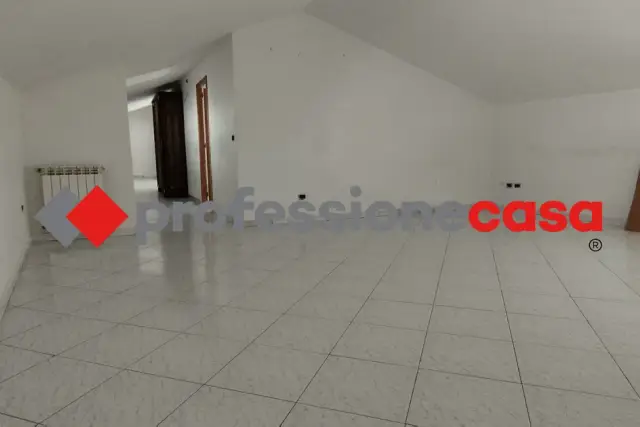 2-room flat in Via Bronzetti 5, San Nicola la Strada - Photo 1