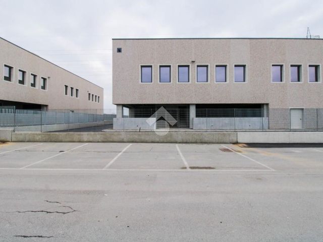 Industrial shed in Via Campo Maggiore, Rovato - Photo 1