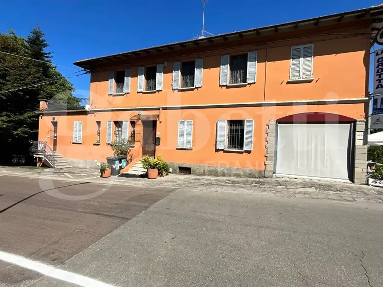 Palazzina commerciale in Via Tignano   1/3, Sasso Marconi, {3} - Foto 1