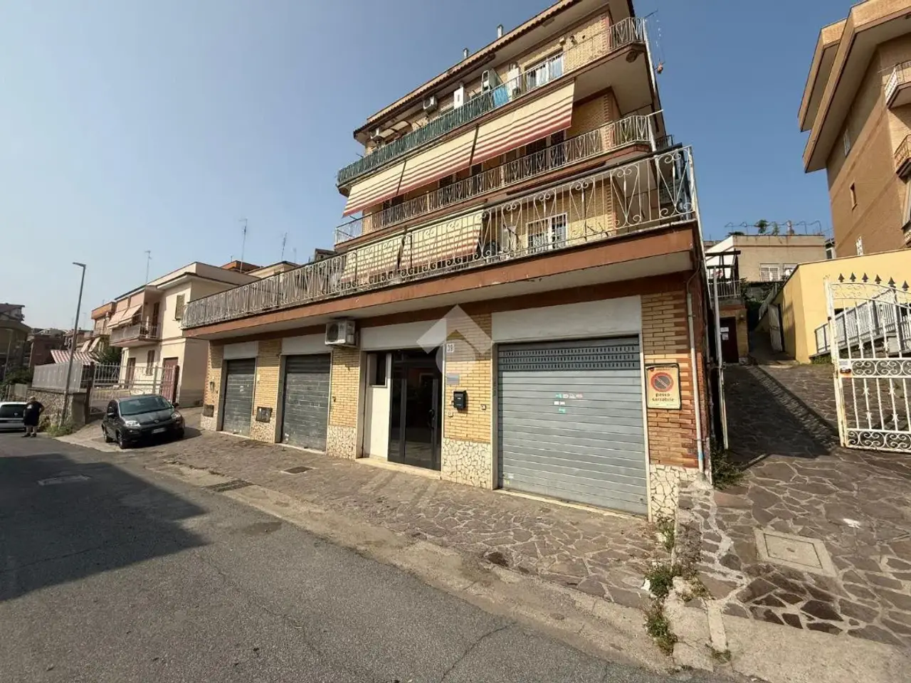 Negozio in Via Bucine 39, Roma, {3} - Foto 2