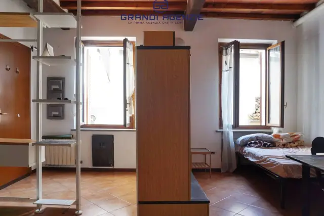 One-room flat in Borgo Parente, Parma - Photo 1