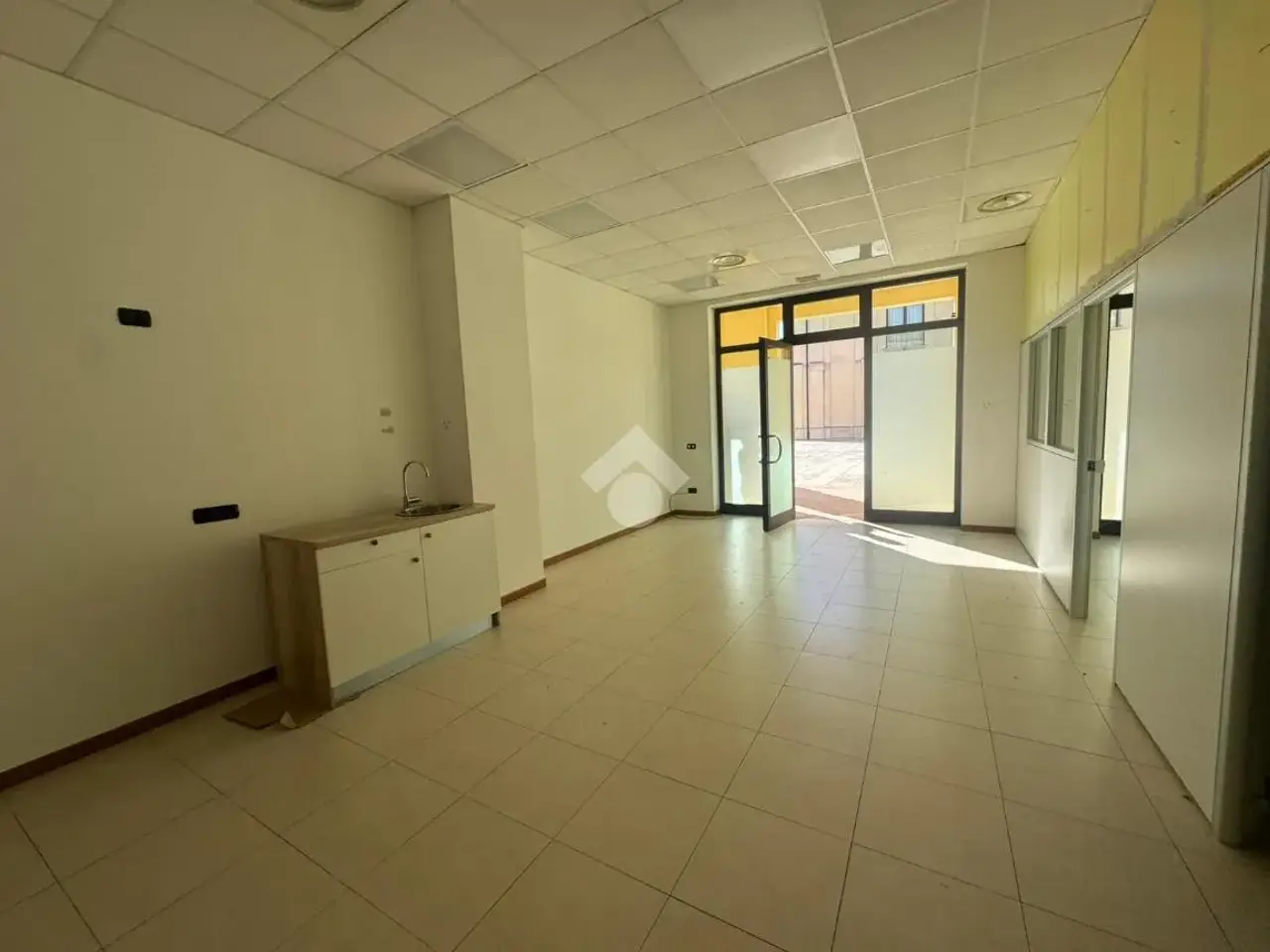 Negozio in Via Corte Ronchi, Sant'Ambrogio Di Valpolicella, {3} - Foto 1