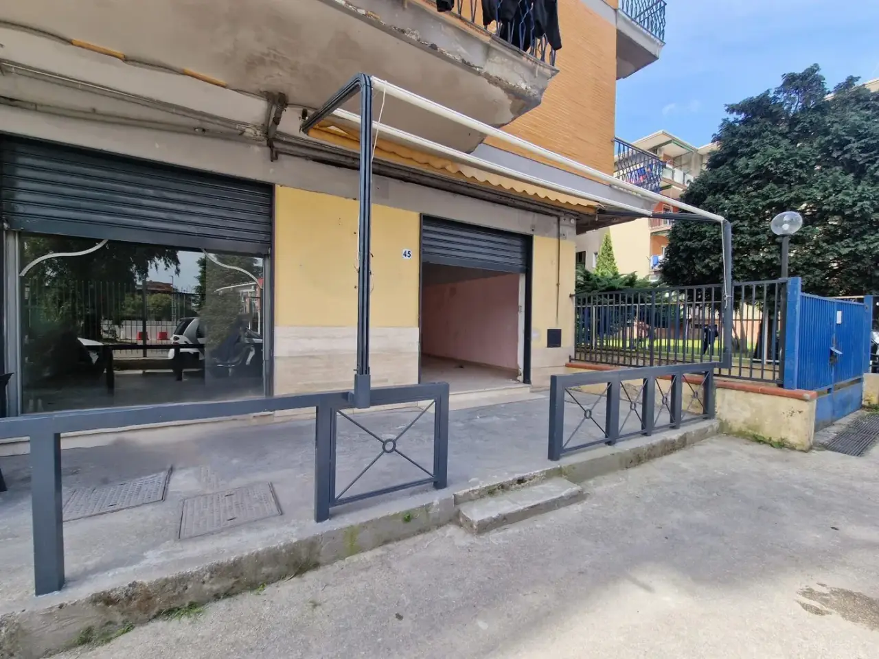 Negozio in Via Piave 43/45, Marano Di Napoli, {3} - Foto 1