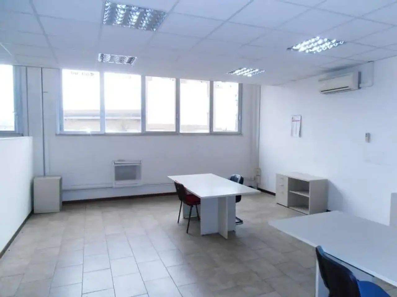 Palazzina commerciale in Via Magellano, Modena, {3} - Foto 1