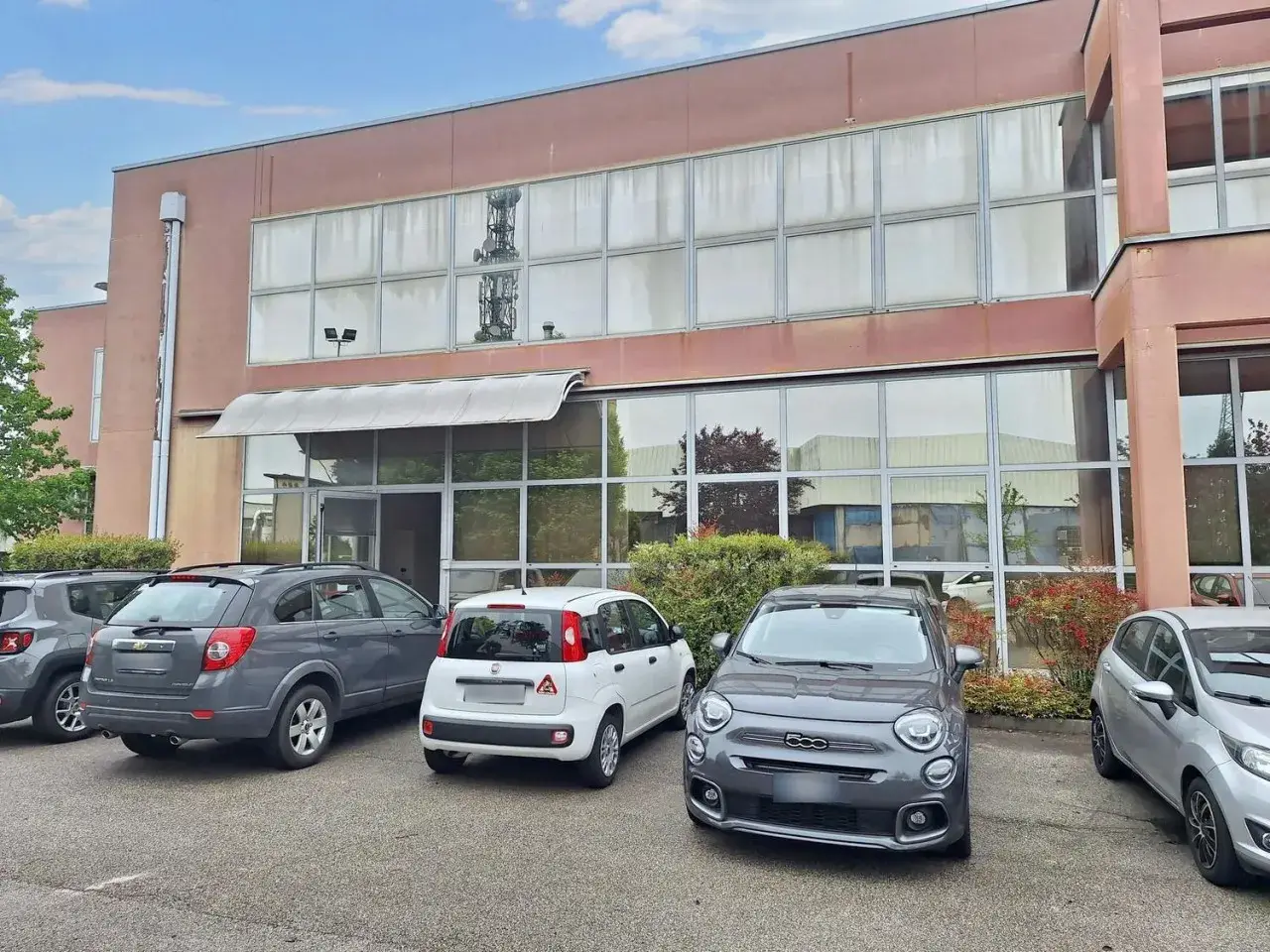 Negozio in Via Marconi, N. 2, Bolzano Vicentino, {3} - Foto 1