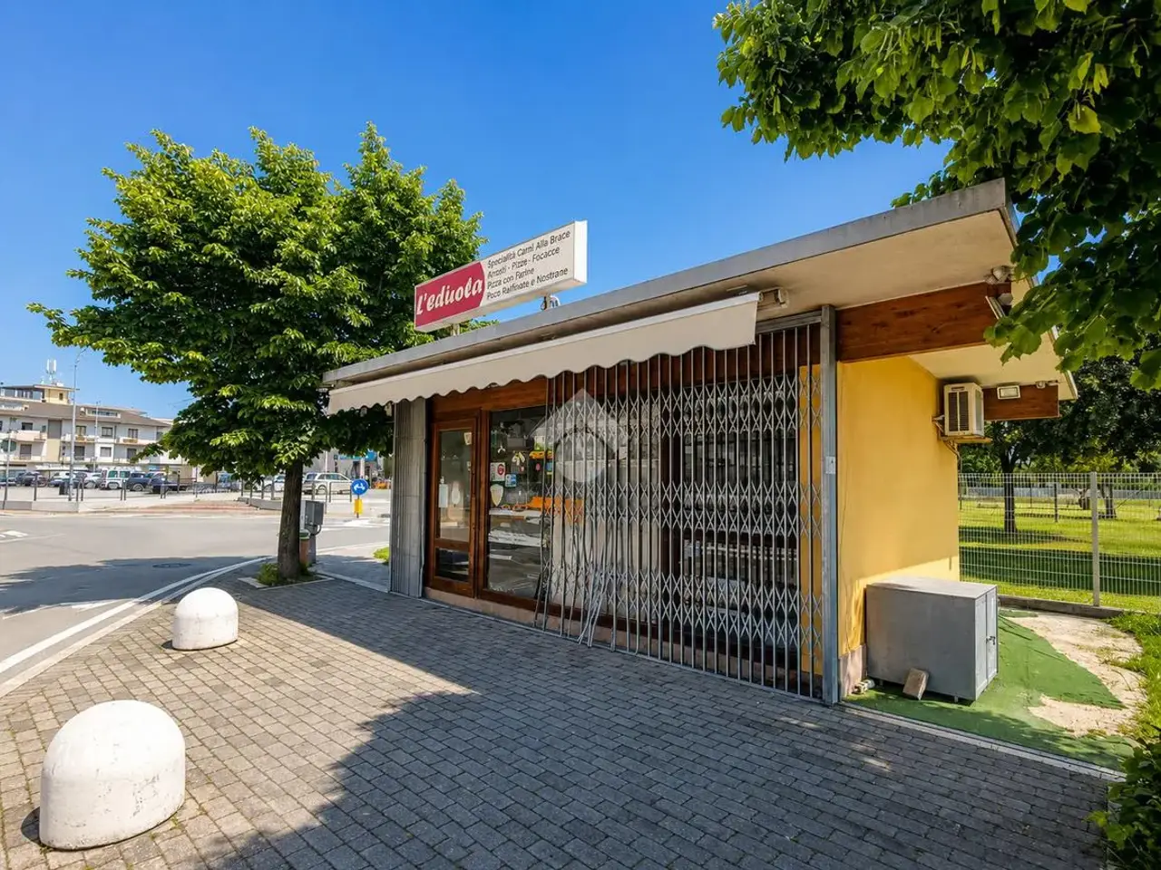 Negozio in Via Duca d'Aosta 68, Alba Adriatica, {3} - Foto 1