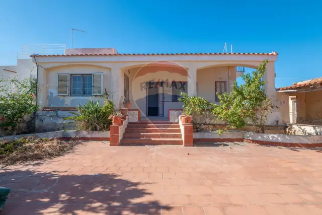 Villa in Via Capo Passero 26, Siracusa - Foto 1