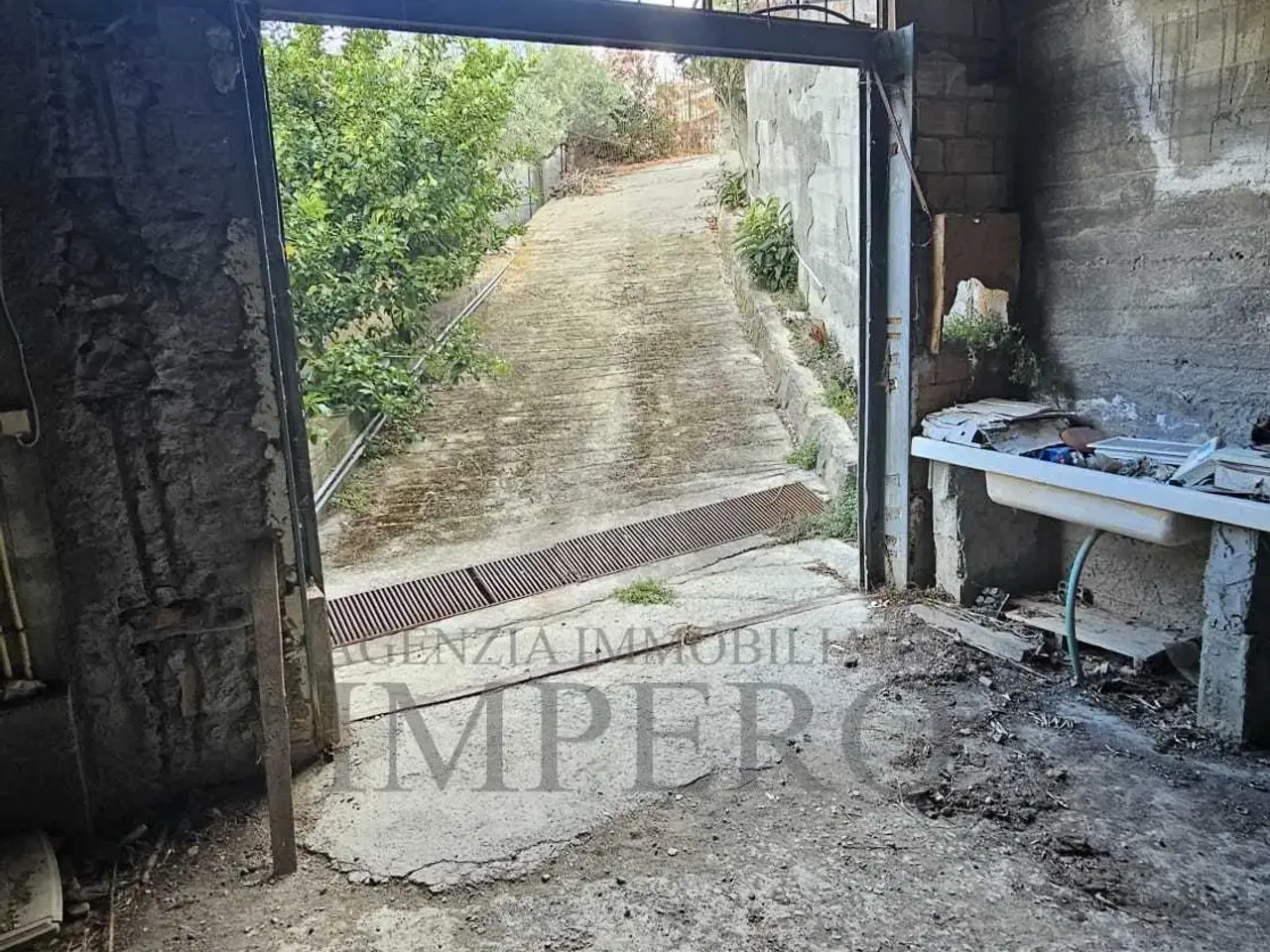Magazzino in Via dell'Opera, Ventimiglia, {3} - Foto 1