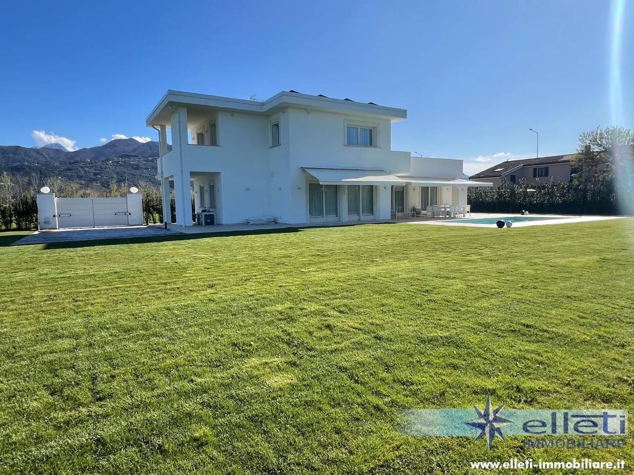 casa indipendente in vendita a Pietrasanta