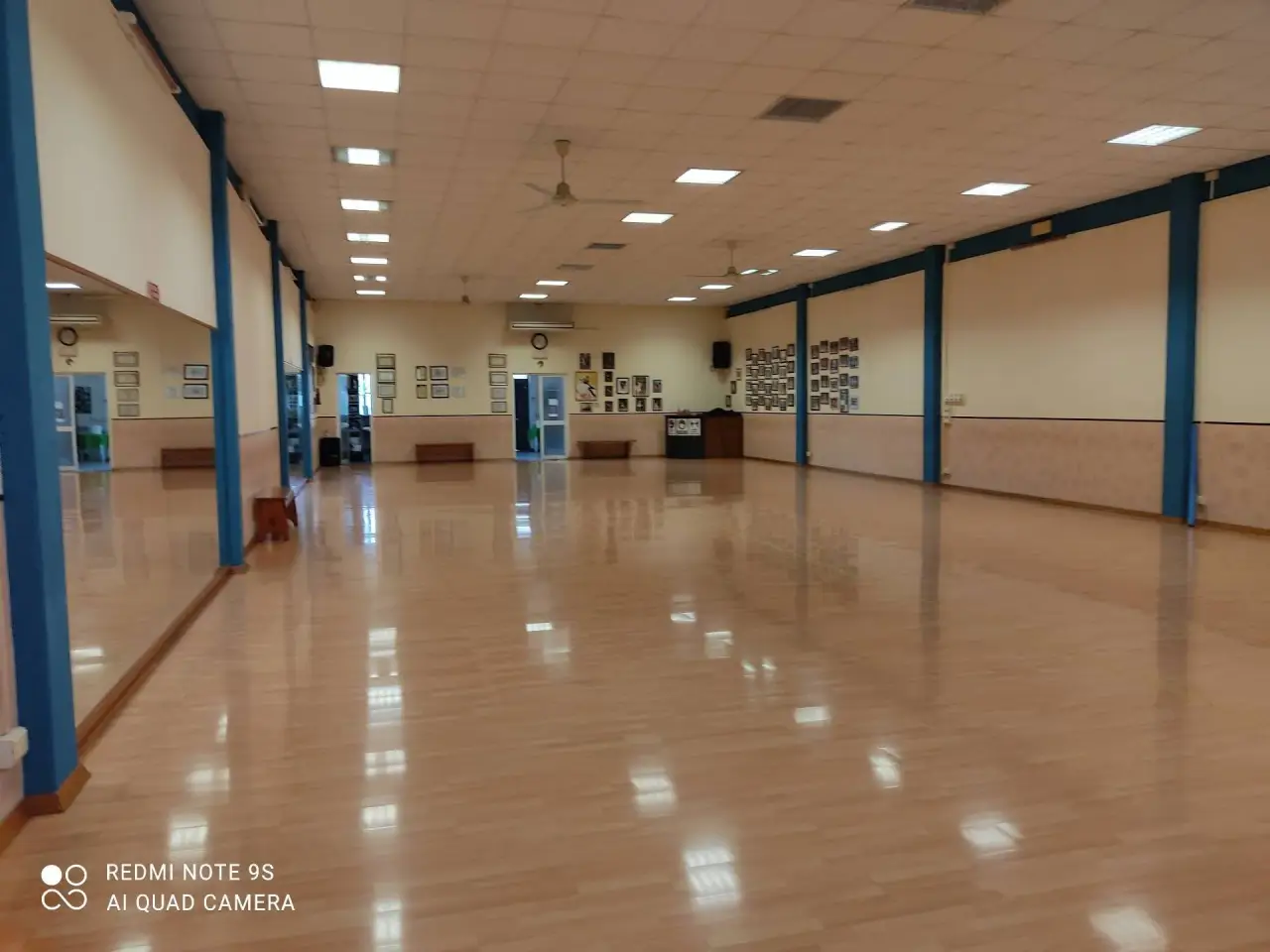 Esercizio commerciale in Via Aurelio Nicolodi 12, Livorno, {3} - Foto 2