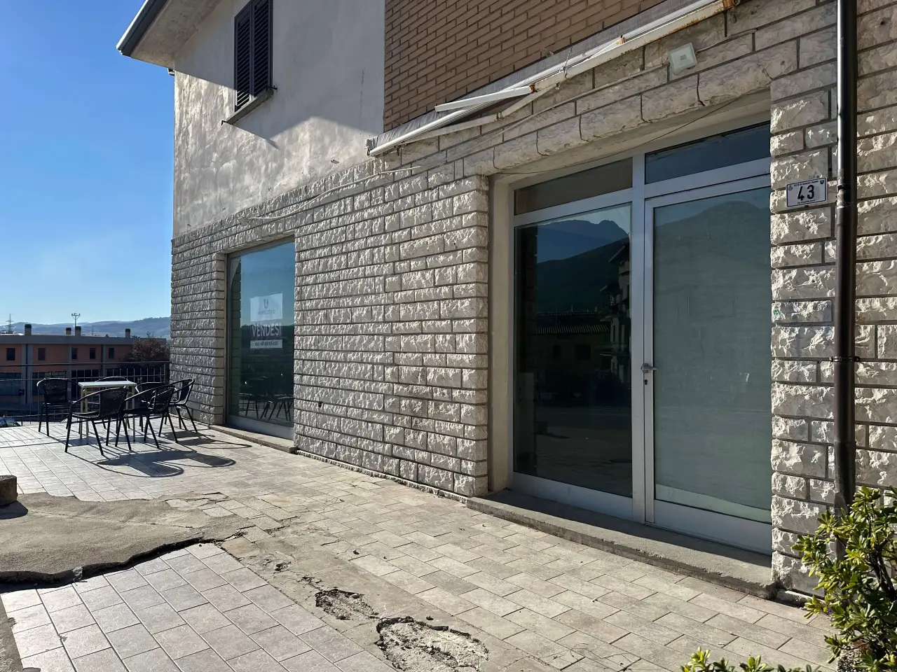 Negozio in Via Flaminia Nord, Gualdo Tadino, {3} - Foto 2