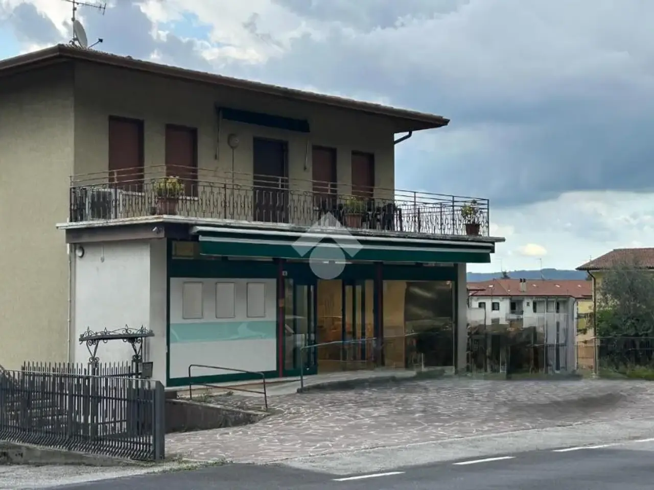 Negozio in Via S. Vettore 4, Cornuda, {3} - Foto 1
