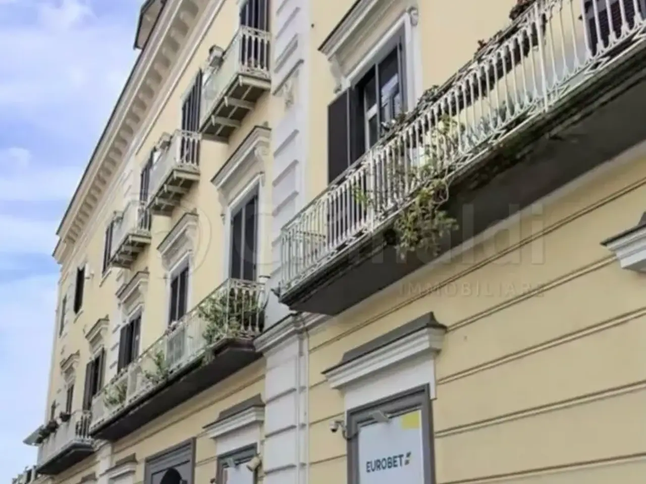 Palazzina commerciale in , Giugliano In Campania, {3} - Foto 2