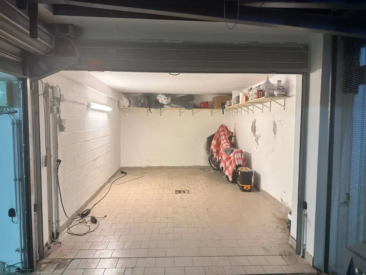 Parcheggio chiuso in Vicolo Borchetta, Bologna, {3} - Foto 1