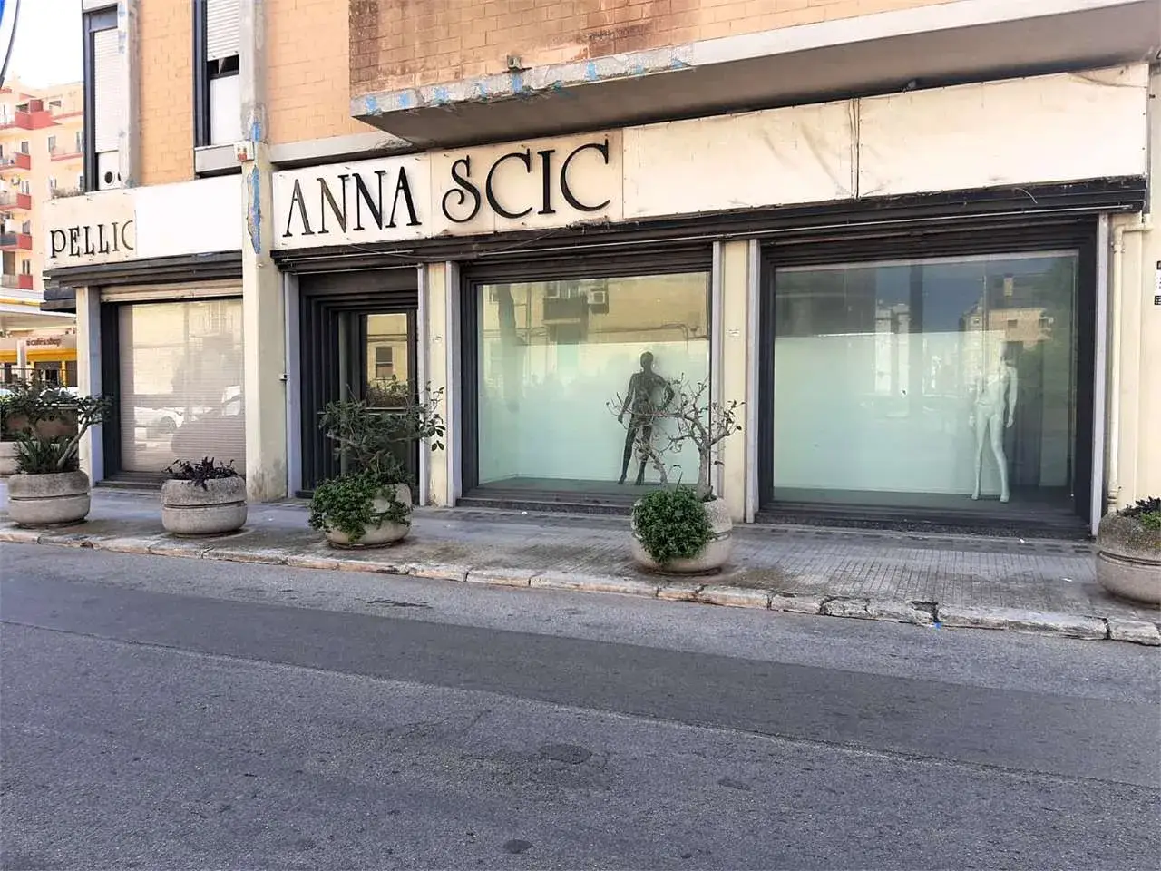 Locale commerciale in Viale Aldo Moro, 55, 72100 Brindisi, Brindisi, {3} - Foto 1
