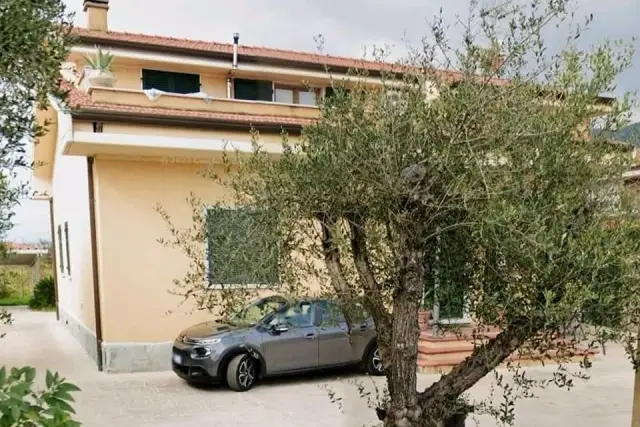 Villa, Carrara - Foto 1