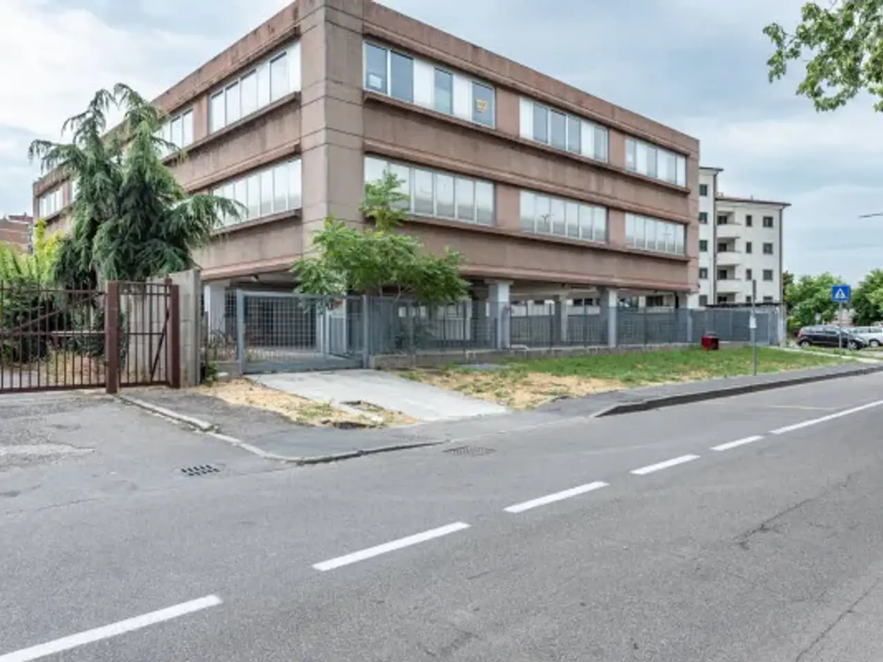 Ufficio in Via Vittorio Alfieri Snc, Trezzano Sul Naviglio, {3} - Foto 1