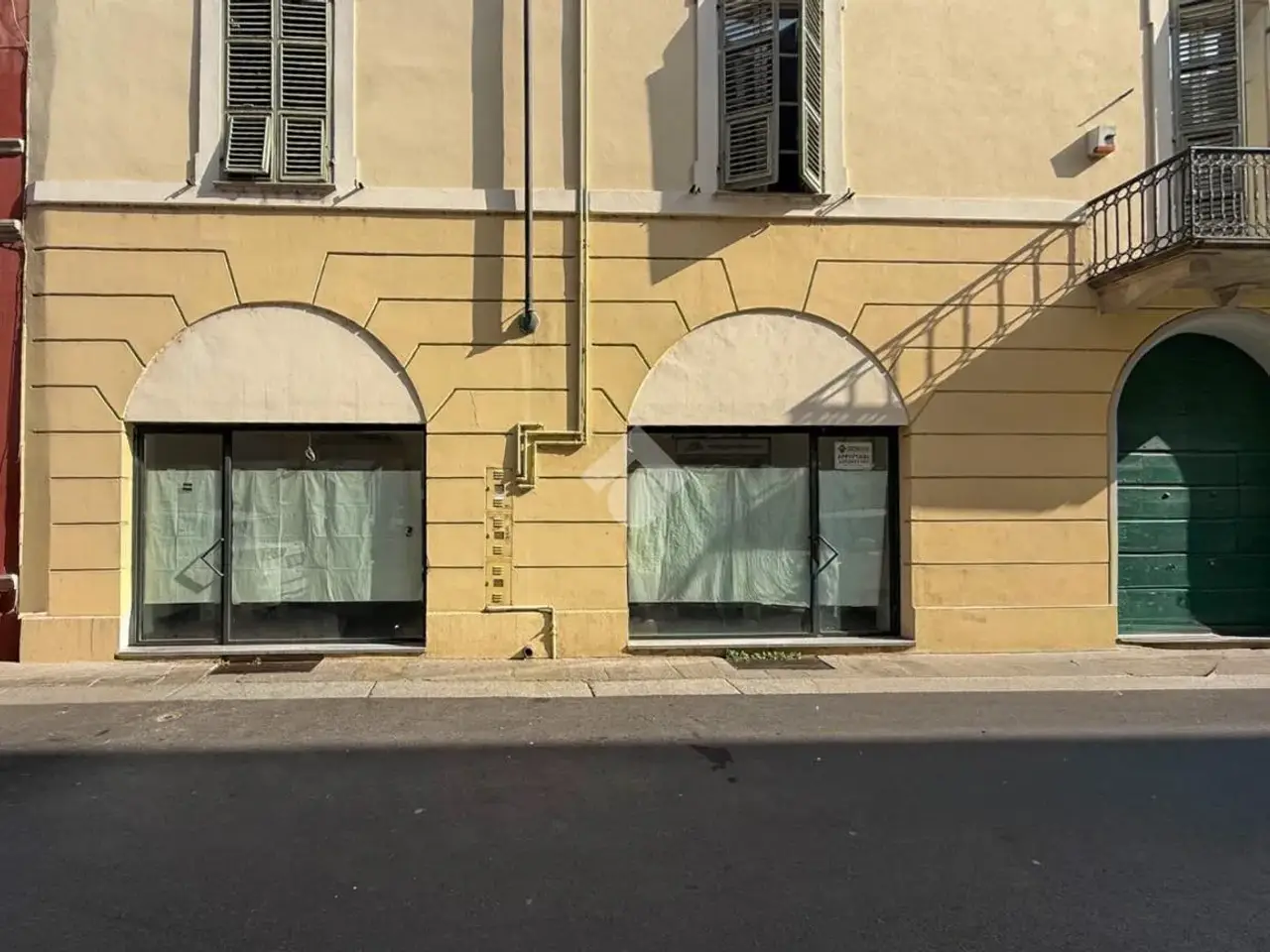 Negozio in Via Borghetto 1, Piacenza, {3} - Foto 1