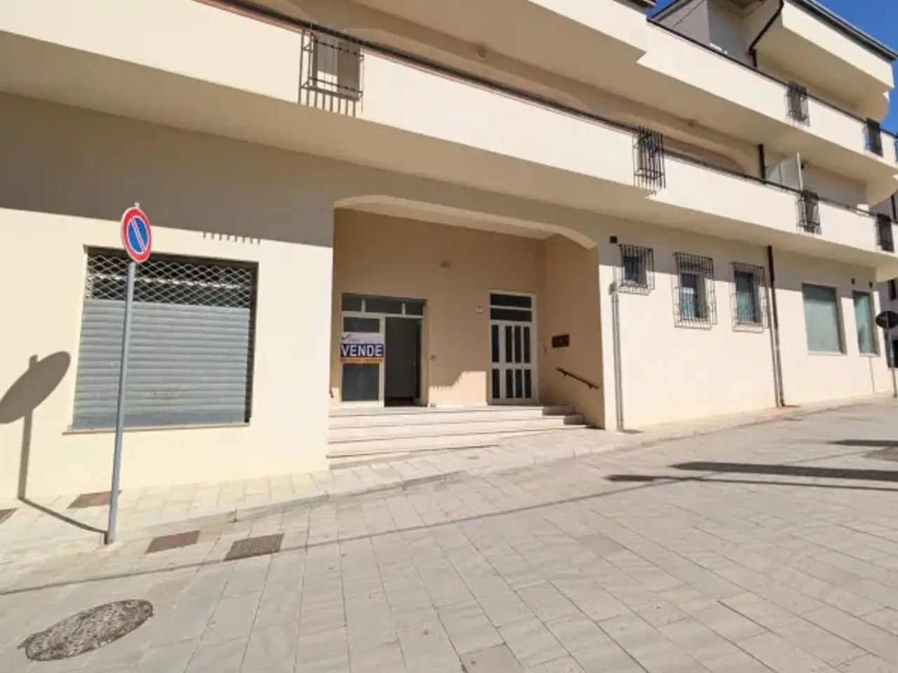 Negozio in Via Vittorio Emanuele, Furnari, {3} - Foto 2