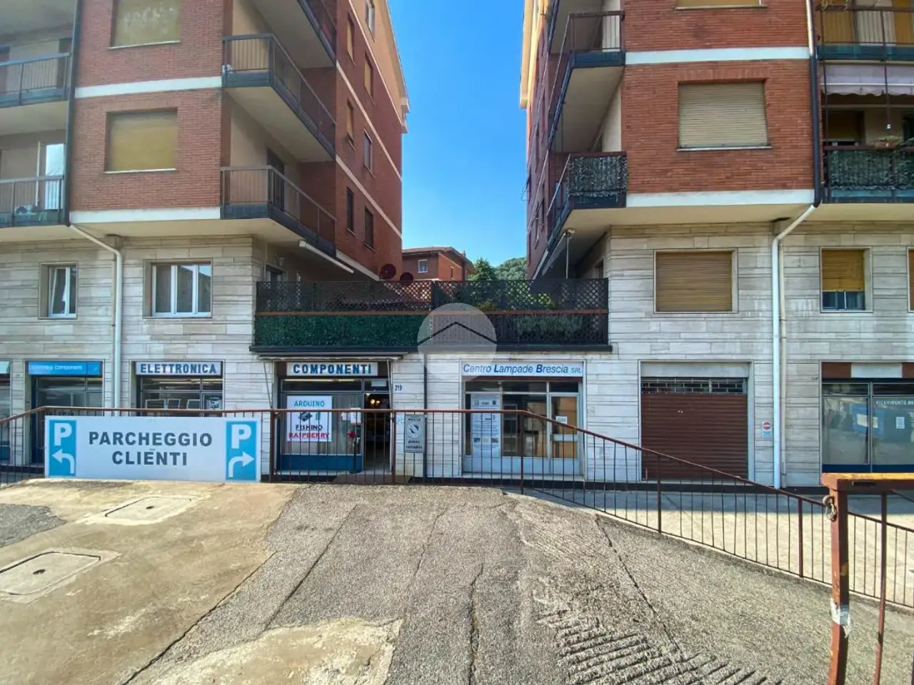 Negozio in Viale del Piave 219, Brescia, {3} - Foto 2