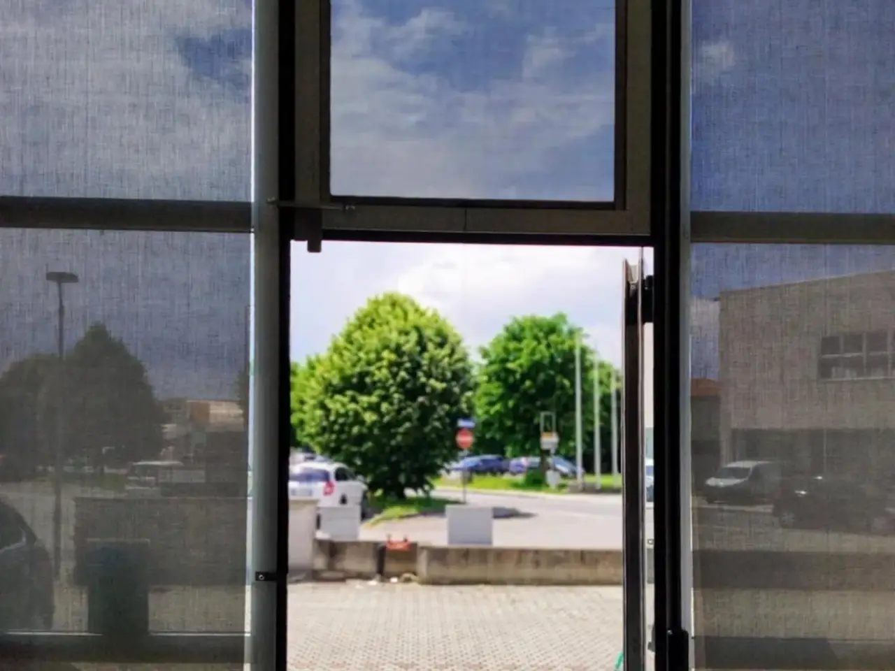 Locale commerciale in , Pontedera, {3} - Foto 1