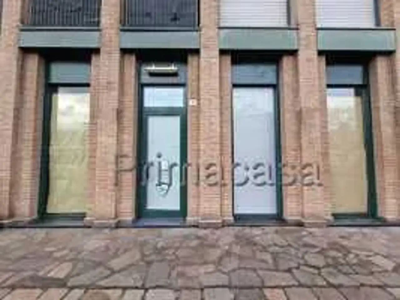 Negozio in Via Ugo La Malfa 1, Carpi, {3} - Foto 1
