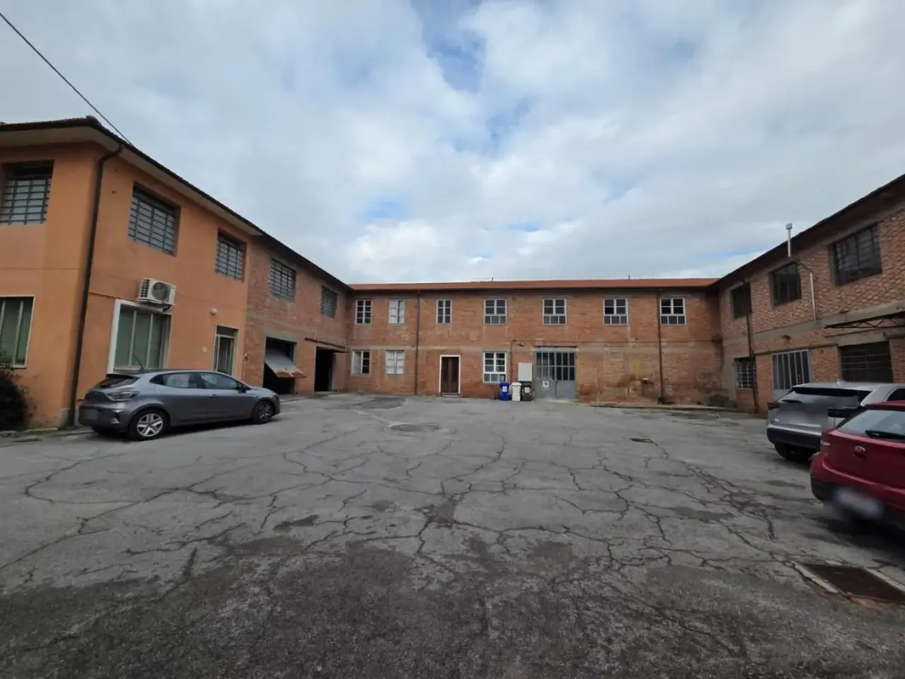 Capannone in Ia di Piaggiori Basso 3, Capannori, {3} - Foto 2