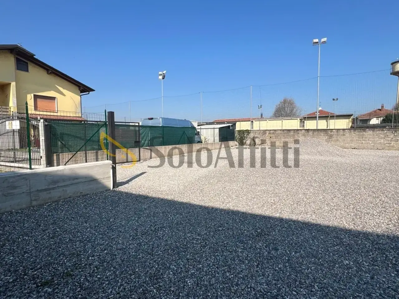 Parcheggio chiuso in , Comazzo, {3} - Foto 1