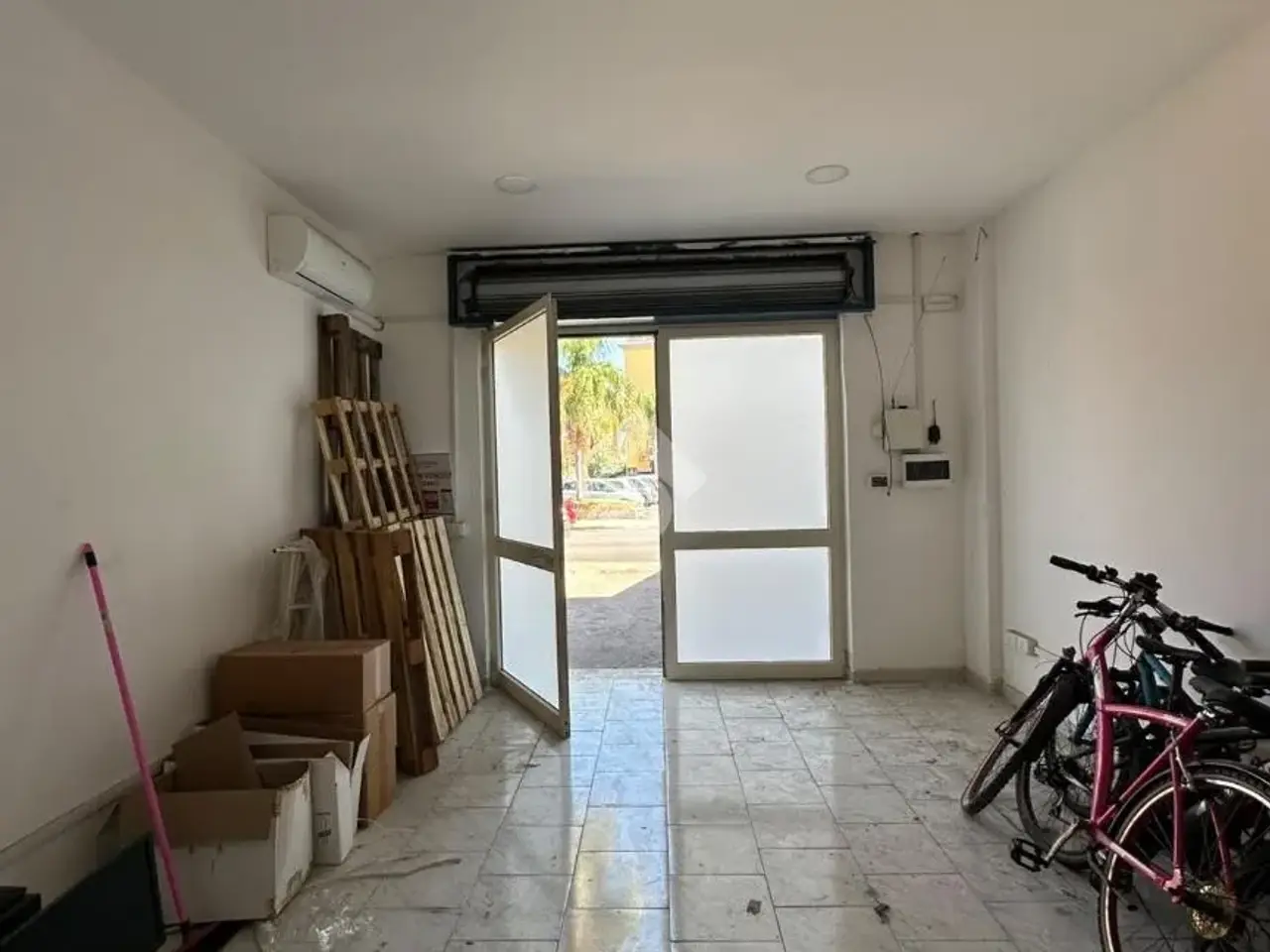 Negozio in Corso Europa 139, Melito Di Napoli, {3} - Foto 2
