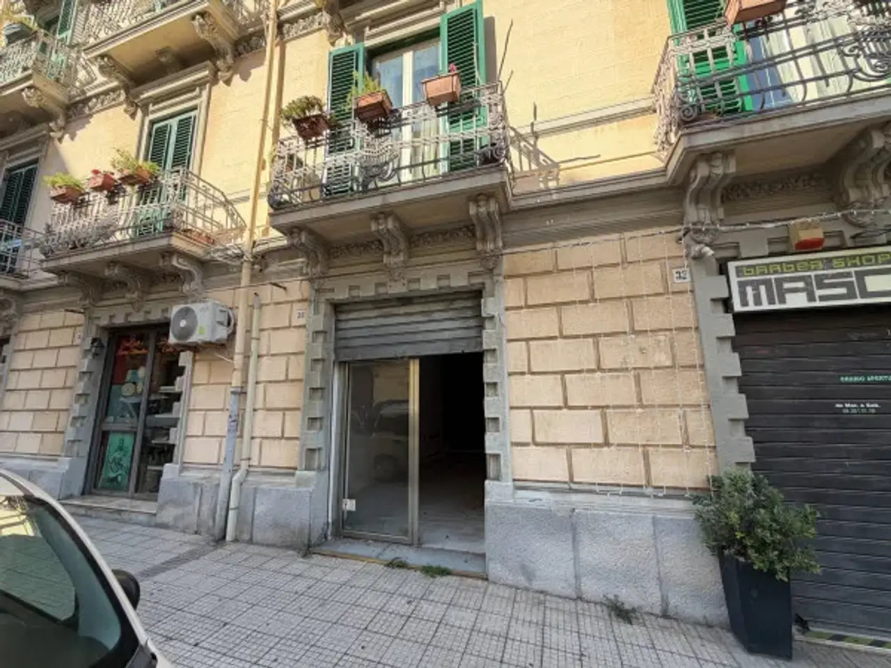 Negozio in Via dei Verdi 34, Messina, {3} - Foto 1