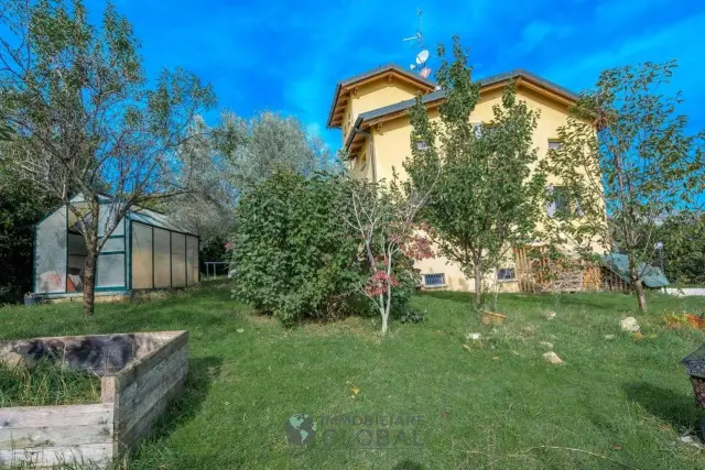 Villa a schiera in Via Sinistra Guerro 97, Castelvetro di Modena - Foto 1