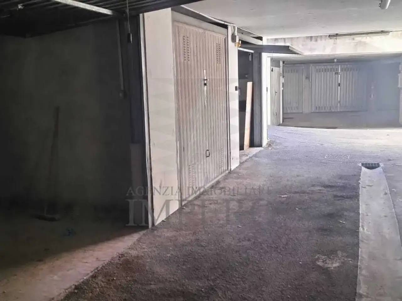Parcheggio chiuso in Corso Limone Piemonte 86, Ventimiglia, {3} - Foto 1