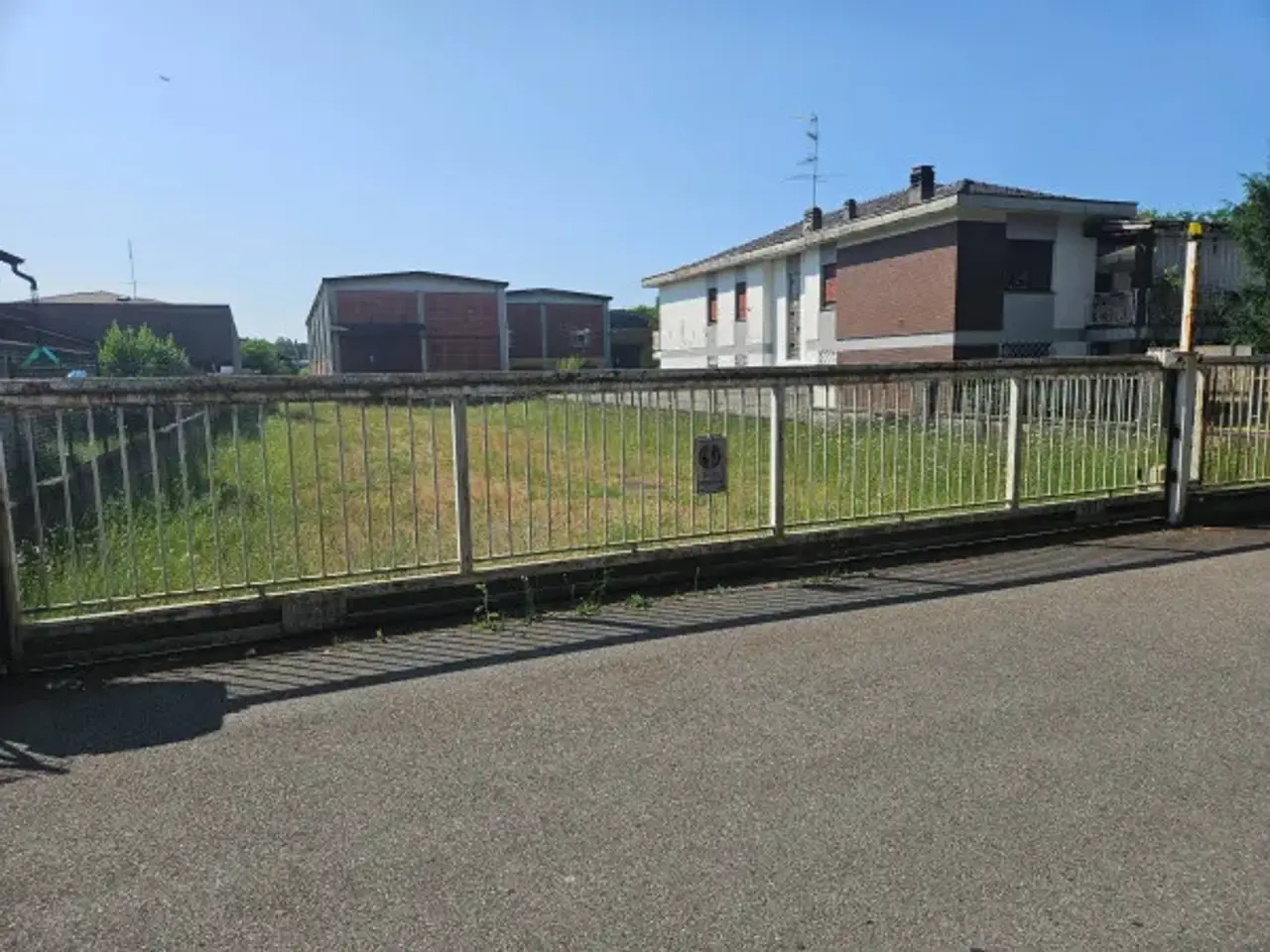Capannone in Via Don P. Bossi, Turbigo, {3} - Foto 1