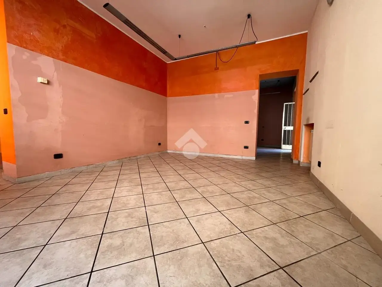 Negozio in Via Pietro Custodi 34, Galliate, {3} - Foto 2