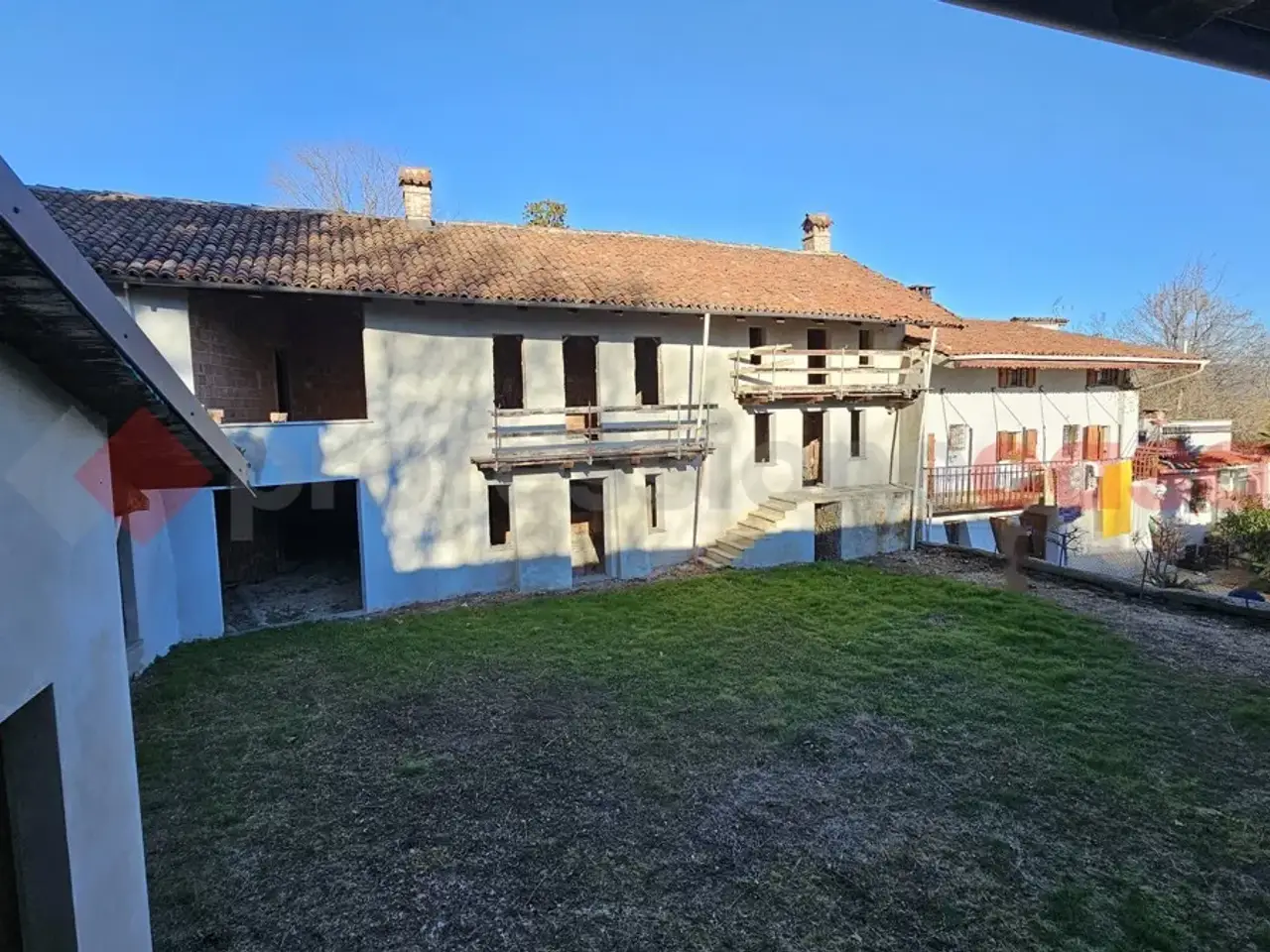 Palazzina commerciale in Strada dei Losani  55, Pinerolo, {3} - Foto 2
