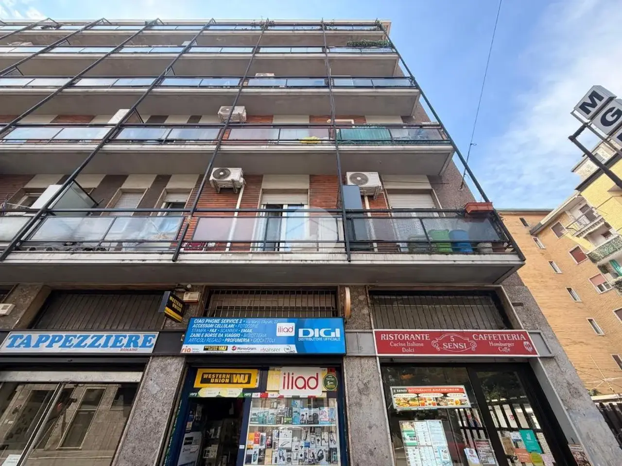Negozio in Via Marco d'Agrate 25, Milano, {3} - Foto 1