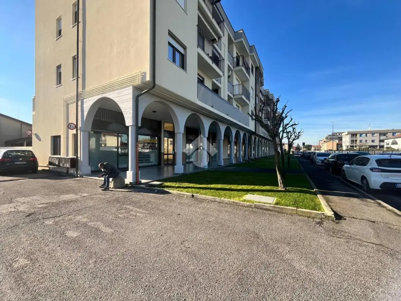 Ufficio in Via della Pergola 1, Busto Arsizio, {3} - Foto 1