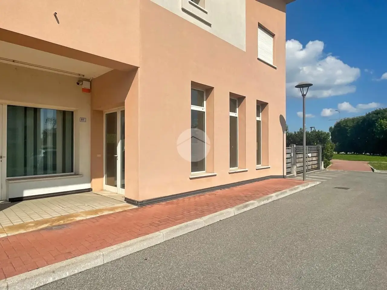 Negozio in Via Gaetano Donizetti 51, Borgosatollo, {3} - Foto 1