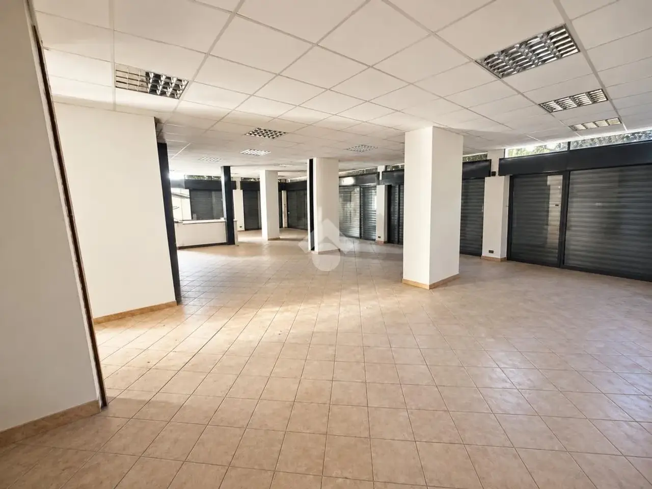 Negozio in Via Giuseppe Mazzini, Sant'Angelo Lodigiano, {3} - Foto 2