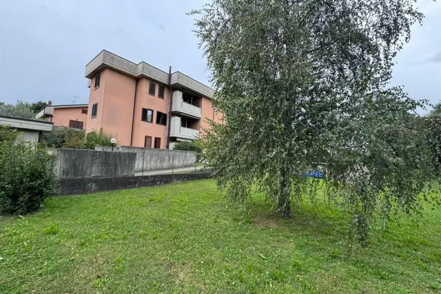 3-room flat in Via Salvo d'Acquisto 4/a, Usmate Velate - Photo 1