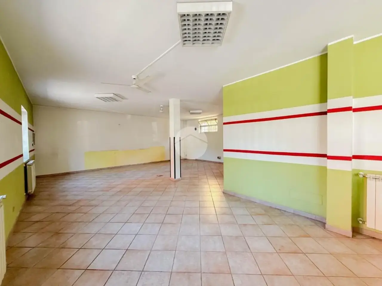 Ufficio in Via Filippo Corridoni 1, Romano Di Lombardia, {3} - Foto 1