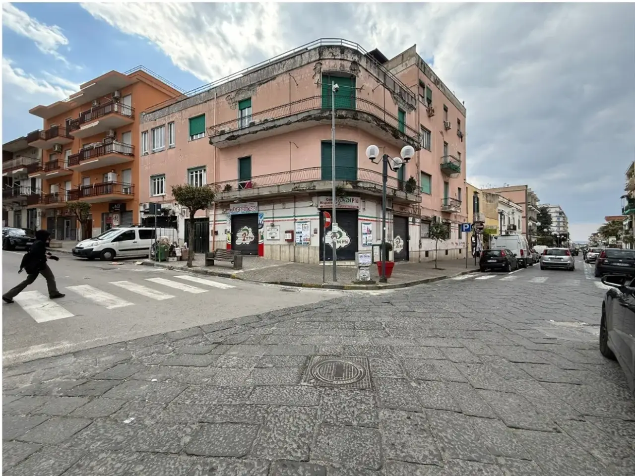 Negozio in Via Antonio d'Auria Snc, Sant'Anastasia, {3} - Foto 1