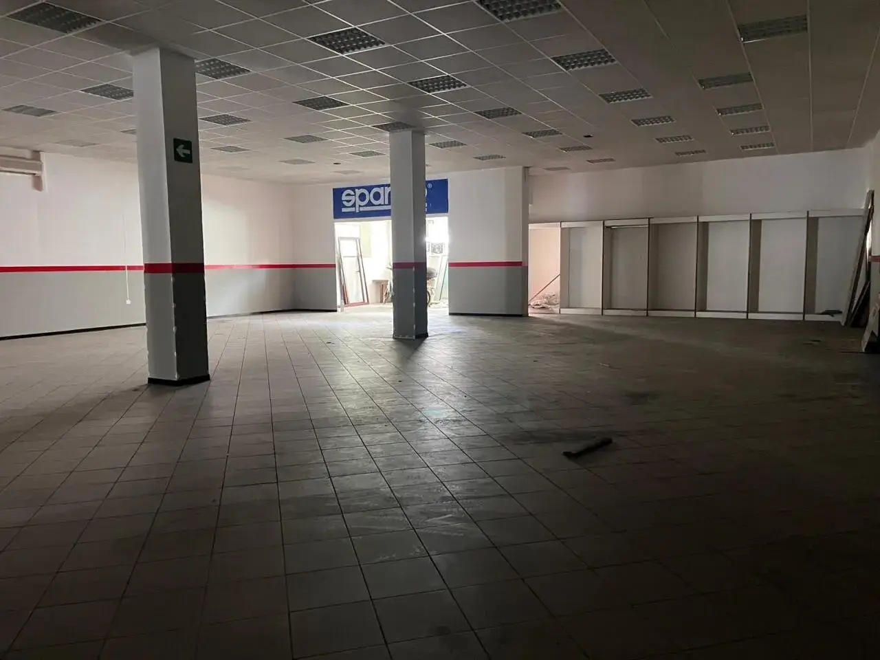 Negozio in Via Salaria 180, Castel Di Lama, {3} - Foto 2