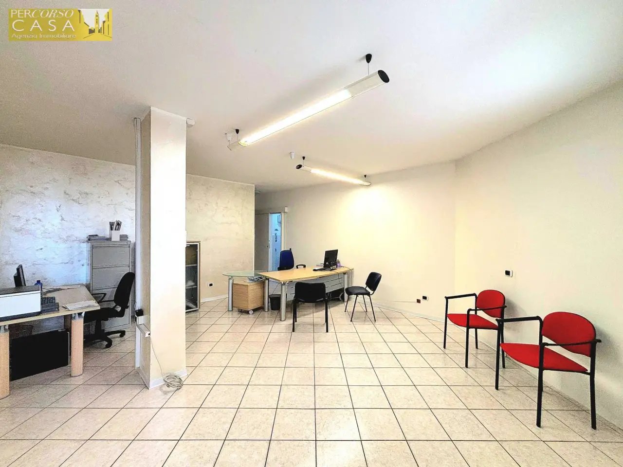 Ufficio in Viale Duca degli Abruzzi, Montorio Al Vomano, {3} - Foto 1