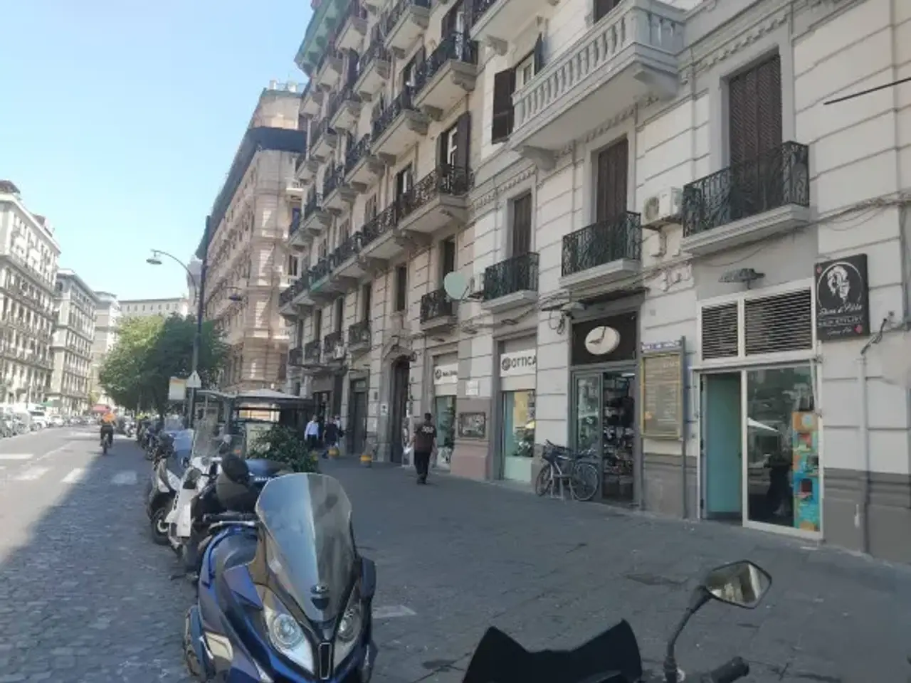 Negozio in Via Santa Lucia, Napoli, {3} - Foto 2