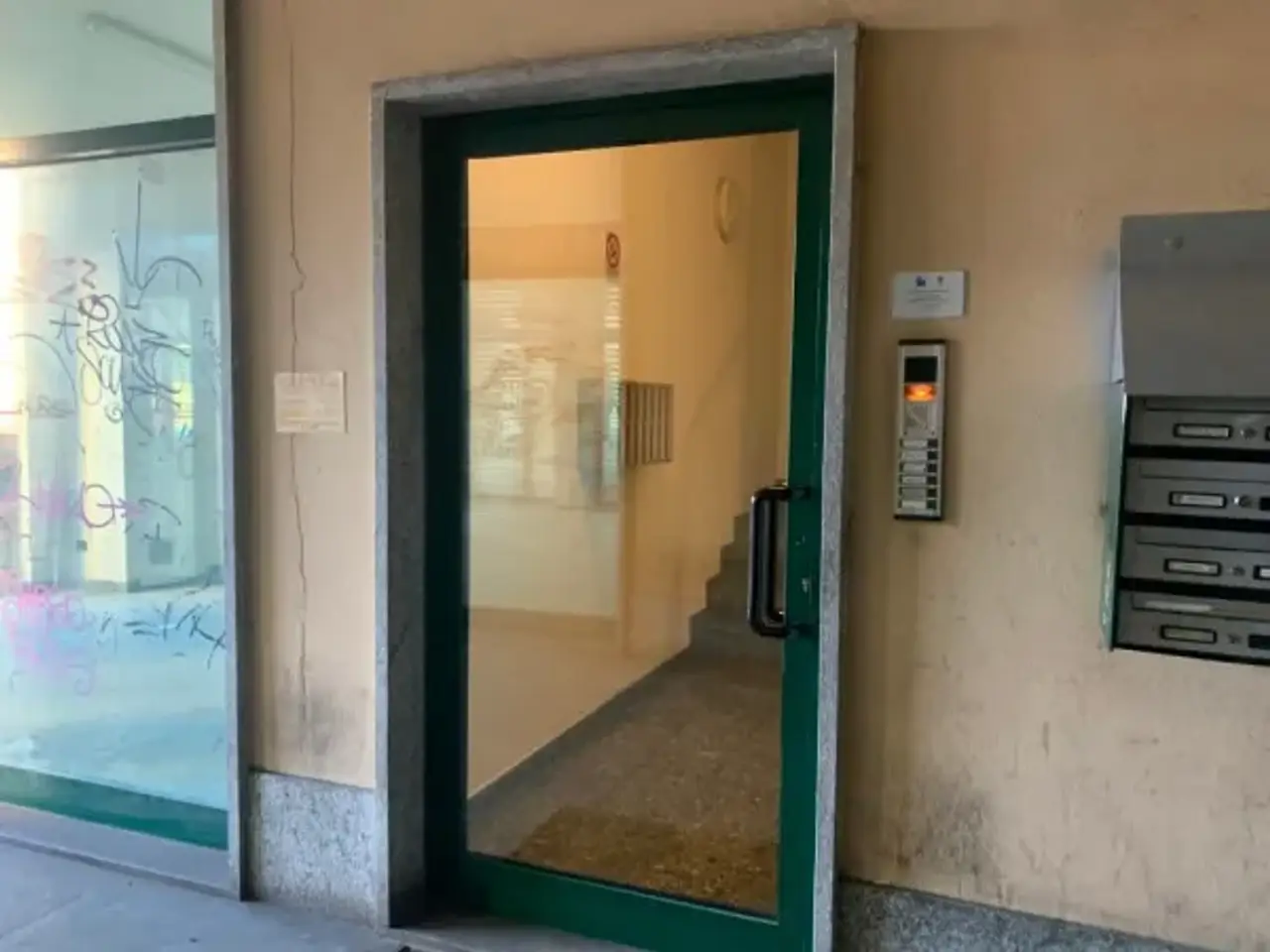 Negozio in Via Luigi Borghi, Gallarate, {3} - Foto 2