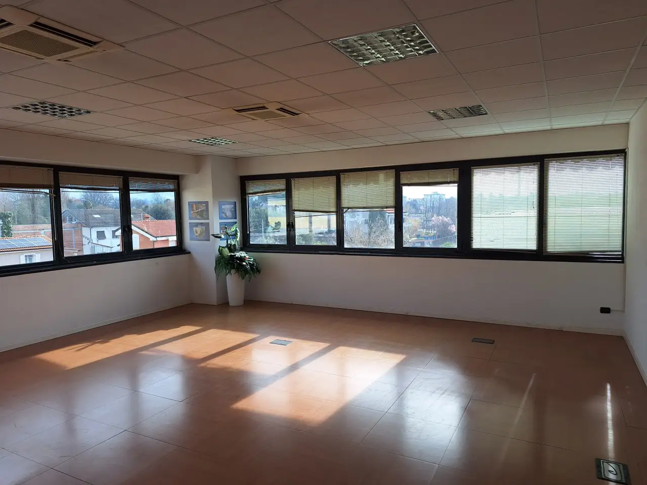Ufficio in , Sarzana, {3} - Foto 1