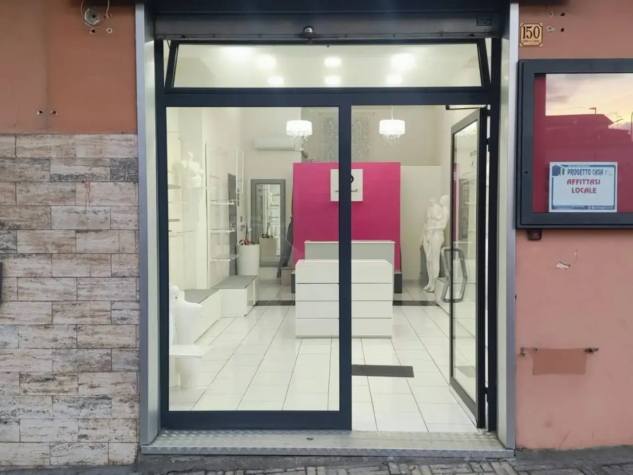 Negozio in Corso Turati 150, Colleferro, {3} - Foto 1